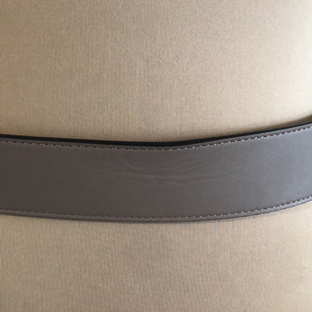 Gucci Authentic Double G  Leather Belt Moon Porcelain Rose 85/34, 1.5" wide - Picture 13 of 13